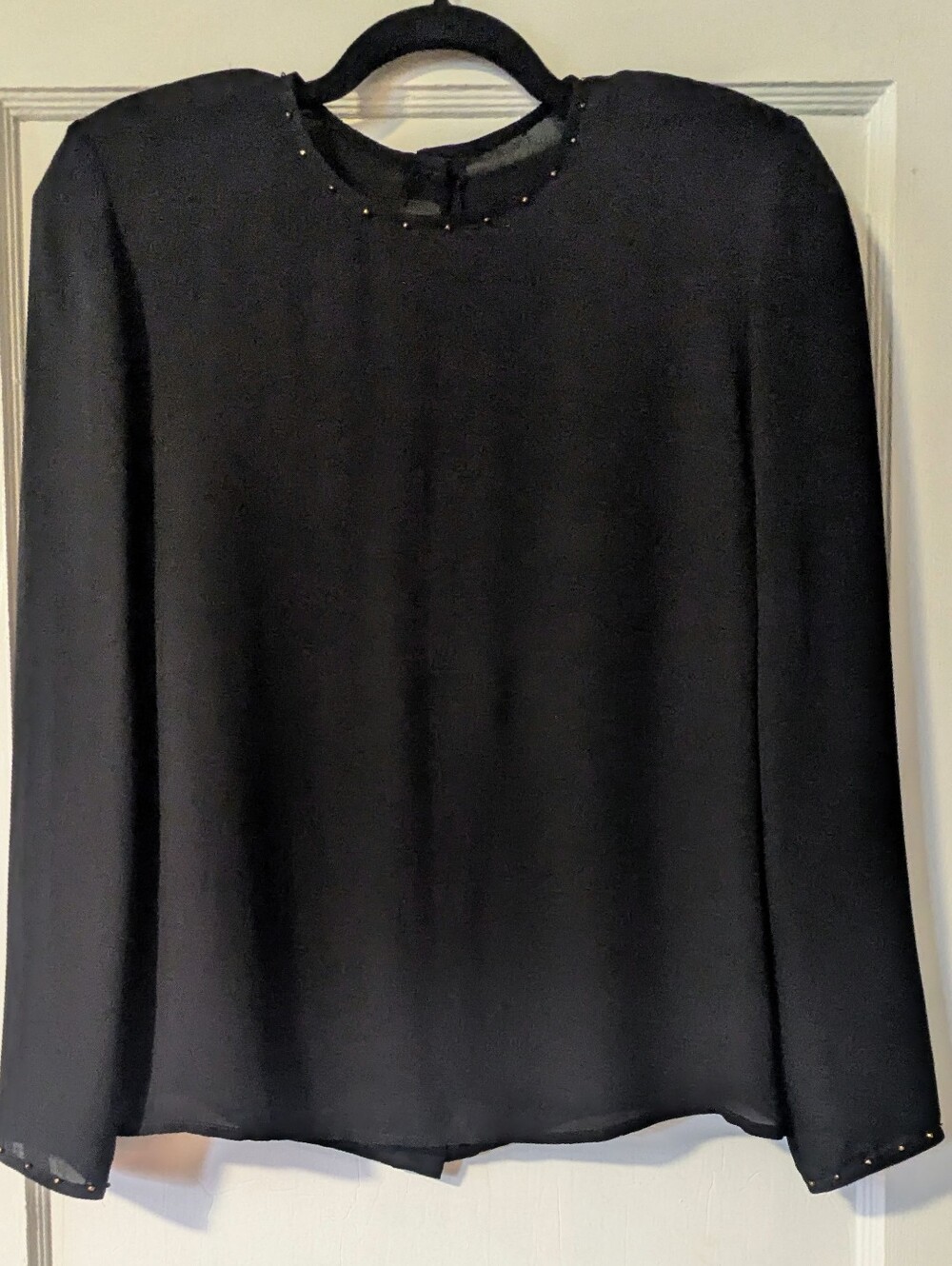 Rare Linda Allard, Ellen Tracy Womens Silk Button Back Beaded Neck & Cuffs. Sz10